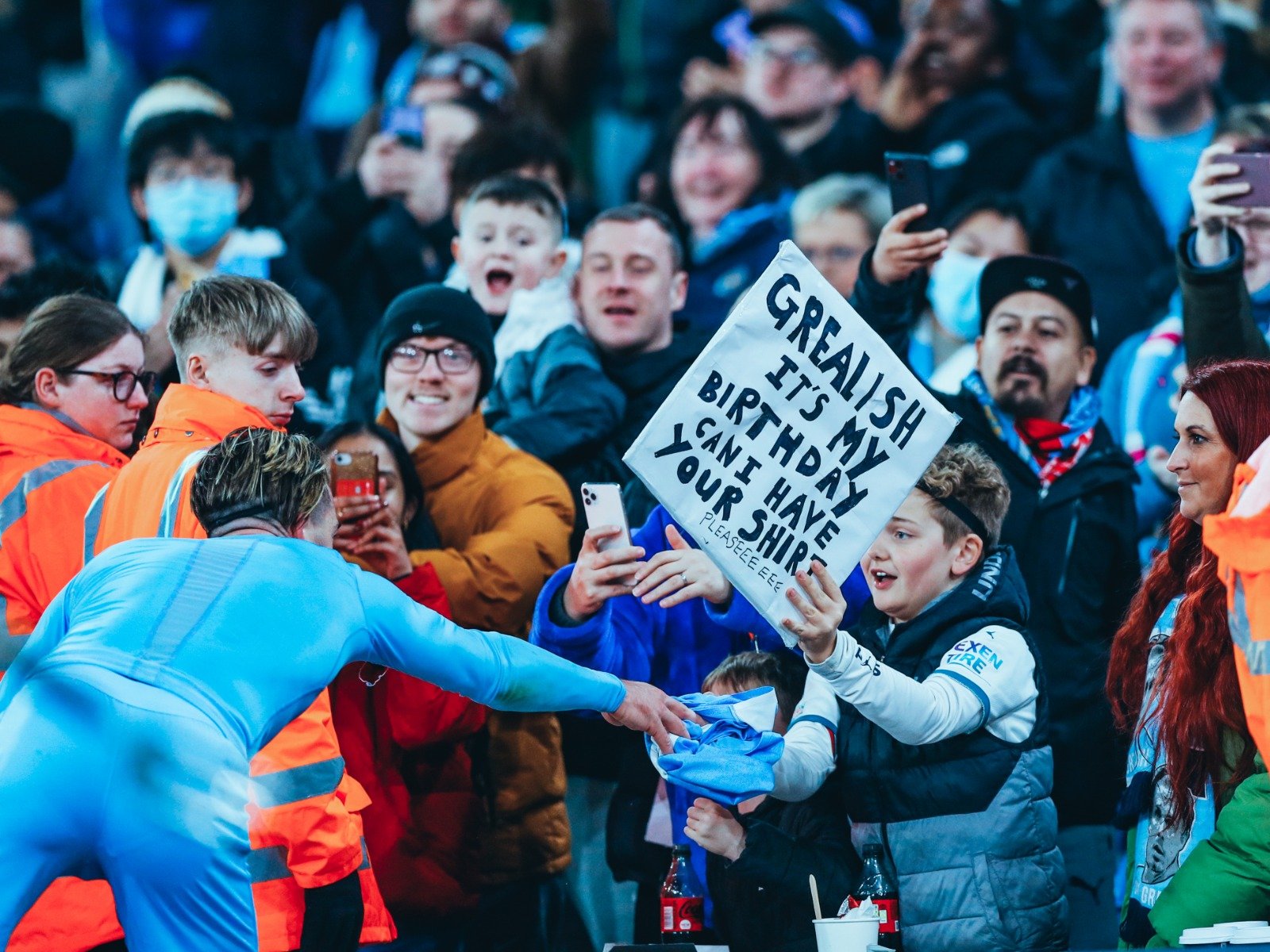 爪将对手从 爪将对手从